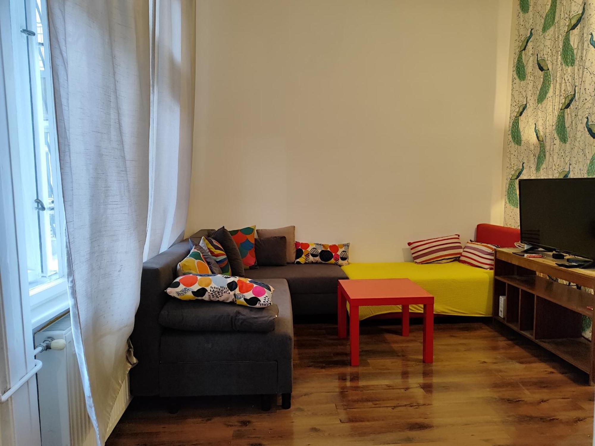 Charmhub Budapest: Your Stylish Sanctuary In The Heart Of The * Budapešť